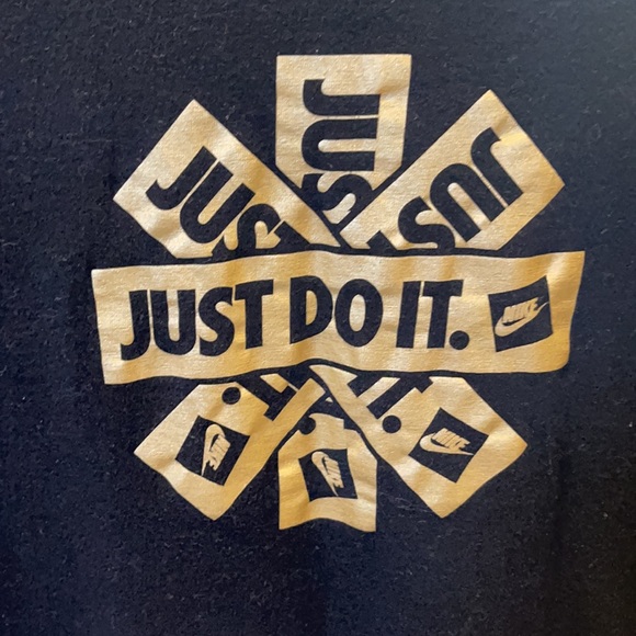 Nike boys long sleeve T-shirt .  Black and gold. - Picture 3 of 3